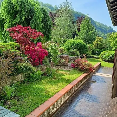 Casa Sul Di Lugano - / Porto Ceresio Villa